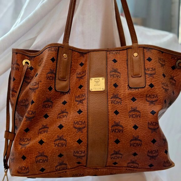 MCM Liz Reversible Large Visetos Tote Bag - Picture 1 of 7